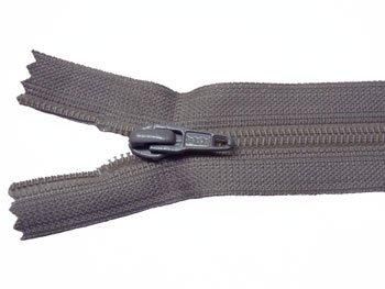 YKK 25FK フラットニットファスナー 50cm col.405 消炭色