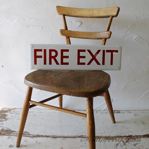 選べる7色 送料込 英国アンティークサインプレート小fire Exit L2504 760 売切セール品福袋 その他 Rspg Spectrum Eu