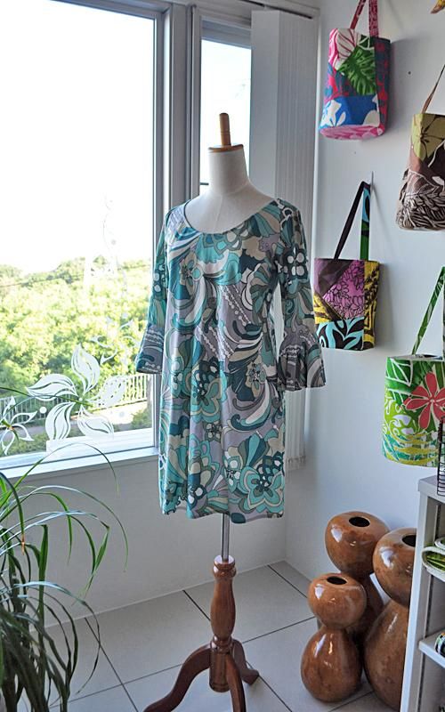 Manuheali'i マヌヘアリイ　ロンパース Manuheali´i マヌヘアリイ ロンパース