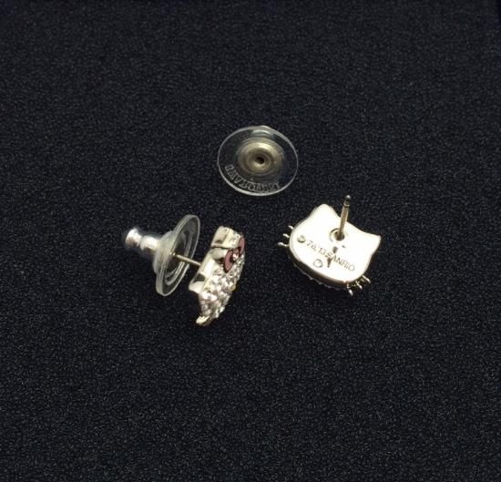 Swarovski ハローキティ 限定ピアス スワロフスキー置物・アクセサリー専門店 ☆プラネタリウム☆