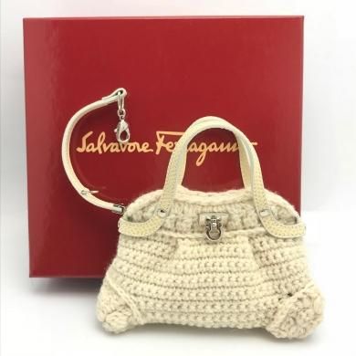 フェラガモ ニットバッグチャーム Treasure Spot 質大江 ロレックス カルティエなどの高級時計からブランドバッグ ジュエリーまで