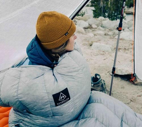 US発◇Hyperlite Mountain Gear「20-Degree キルト型シュラフ