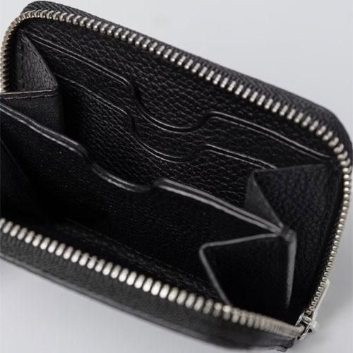 スウェーデン発◇スマートなポケット構造「レザージップウォレット