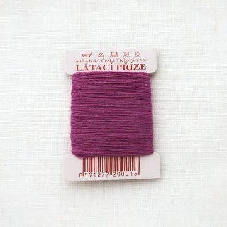 チェコのコットン糸 　赤紫