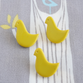 ボタン　黄色の小鳥　フランス製
