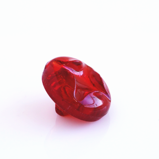 チェコ製ヴィンテージガラスボタン　赤透明13mm