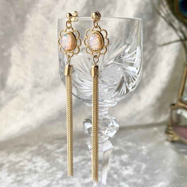 チェコ製ファイアオパール風タッセルピアス よつば商店オリジナルハンドメイドアクセサリー Vintageカボション ブラスチャーム セッティングなどアクセサリーパーツのお店 よつば商店 チェコ製ファイアオパール風タッセルピアス よつば商店オリジナルハンドメイドアクセサリー Vintageカボション ブラスチャーム セッティングなどアクセサリーパーツのお店 よつば商店