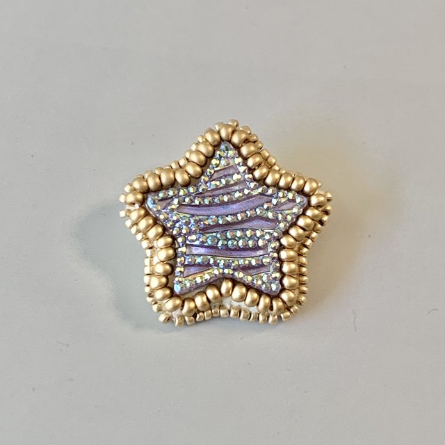 ビーズ刺繍ブローチ・Star【よつば商店オリジナルハンドメイド