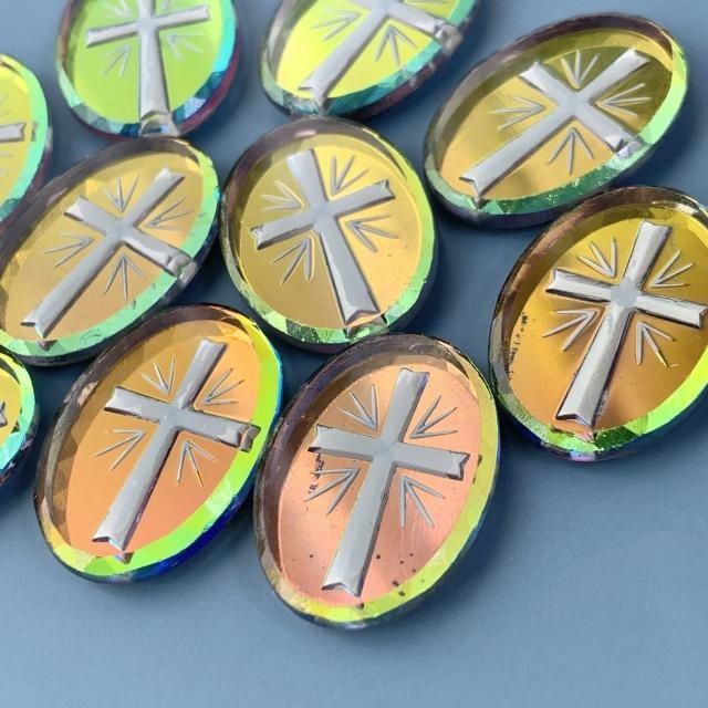 チェコ製ヴィンテージインタリオカボション・クロス・25×18mm - vintageカボション・ブラスチャーム・セッティングなどアクセサリーパーツのお店*よつば商店