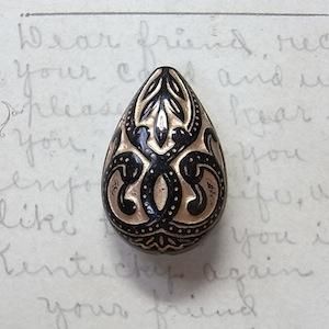 アンティーク風アクリルビーズ・Pear Jet 27×18mm - vintageカボション