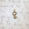 ブラスチャーム・Tiny Little Key 8×5mm