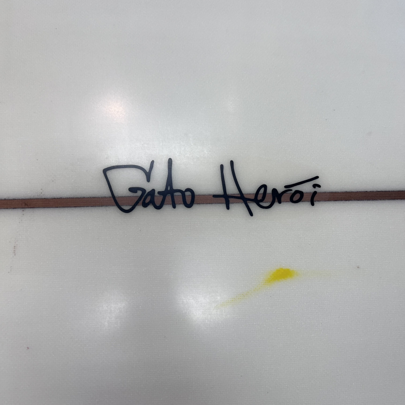 ガトヘロイ　Tフィン9,5 デザインロゴ付き ガトヘロイ Tフィン9,5 デザインロゴ付き カリフォルニア一流