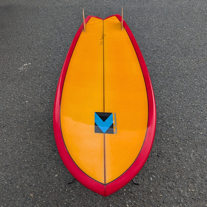 深海松 5'6 カツカワミナミ | KKフィッシュ - ロングボード（LONGBOARD