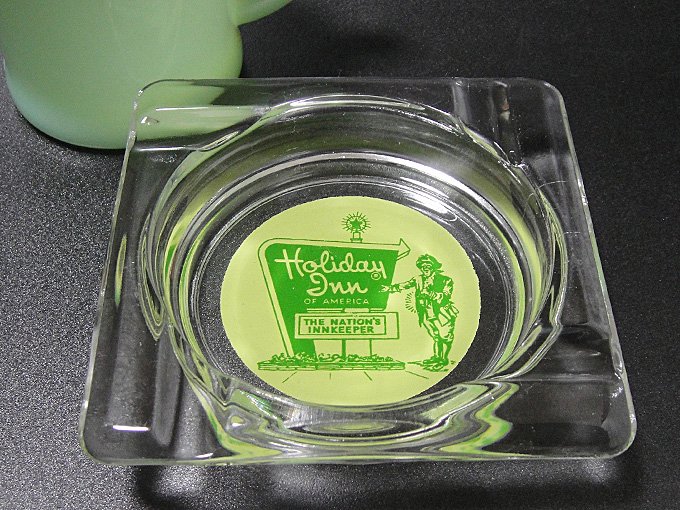 ☆60'sアメリカンホテル ホリデイ・イン ガラス製灰皿 - アメリカ雑貨