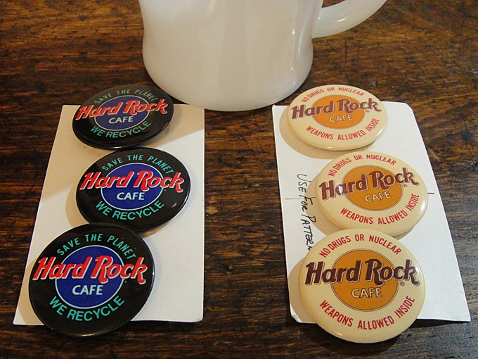 90'sアメリカ ハード・ロック・カフェ缶バッジ２種類６個セット未使用｜アメリカン雑貨 ビンテージ アンティーク レトロ 通販