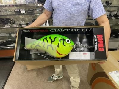 ラパラ ジャイアントルアー 巨大 クランクベイト (Rapala ラパラ ジャイアントルアー 巨大 クランクベイト (Rapala