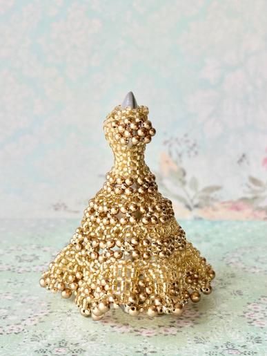 ビーズで作るミニチュアドレス