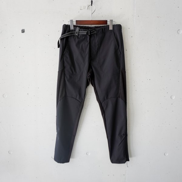 and wander(アンドワンダー) fleece base pants<img class='new_mark_img2' src='https://img.shop-pro.jp/img/new/icons4.gif' style='border:none;display:inline;margin:0px;padding:0px;width:auto;' />