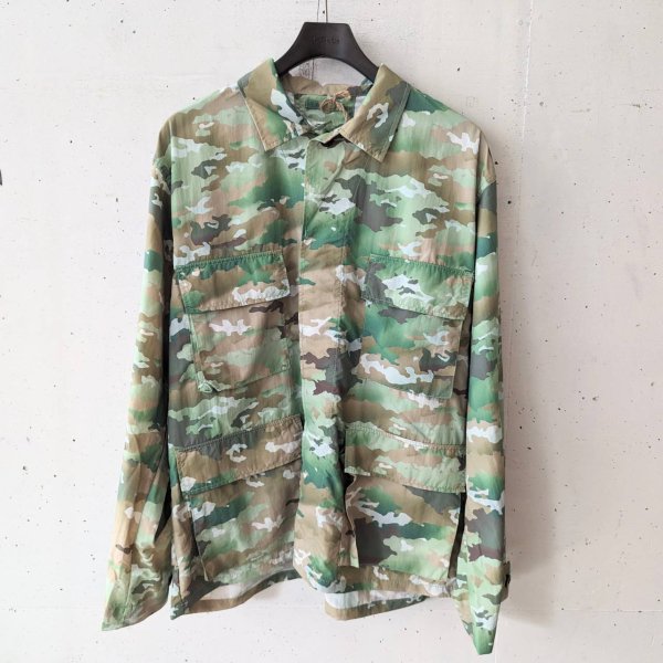 <img class='new_mark_img1' src='https://img.shop-pro.jp/img/new/icons10.gif' style='border:none;display:inline;margin:0px;padding:0px;width:auto;' />ARMY TWILL (ߡĥ) CAMO PRINT BDU JACKET OLIVE