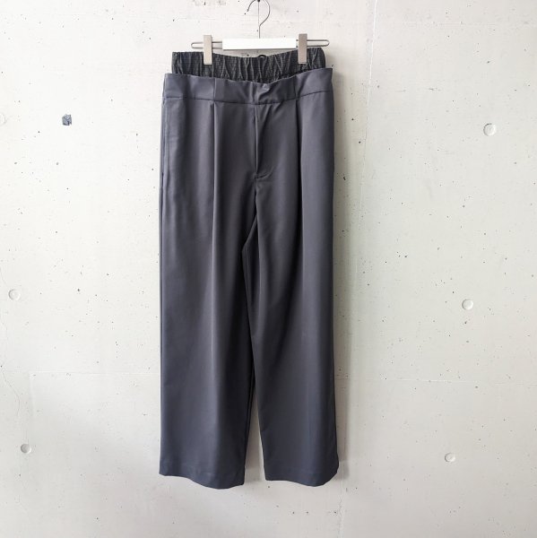 <img class='new_mark_img1' src='https://img.shop-pro.jp/img/new/icons10.gif' style='border:none;display:inline;margin:0px;padding:0px;width:auto;' />VOAAOV () Easy layered pants - CHARCOAL