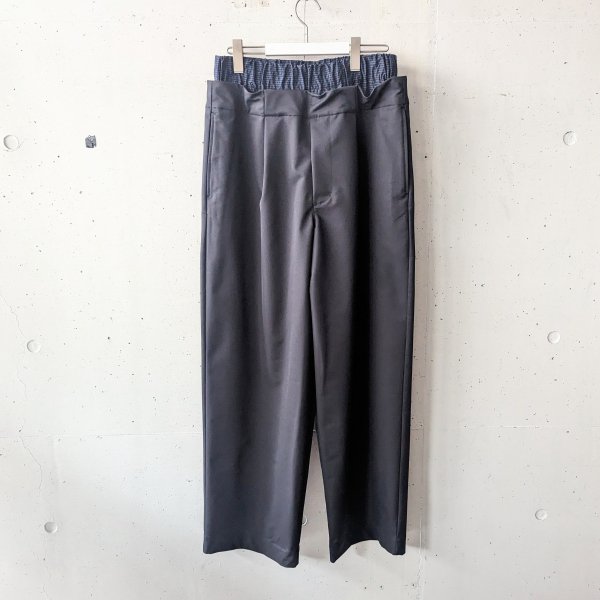 <img class='new_mark_img1' src='https://img.shop-pro.jp/img/new/icons10.gif' style='border:none;display:inline;margin:0px;padding:0px;width:auto;' />VOAAOV () Easy layered pants - BLACK