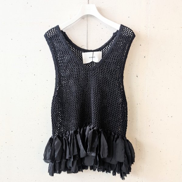 <img class='new_mark_img1' src='https://img.shop-pro.jp/img/new/icons9.gif' style='border:none;display:inline;margin:0px;padding:0px;width:auto;' />ADAWAS (凉) FRINGE MESH VEST - BLACK