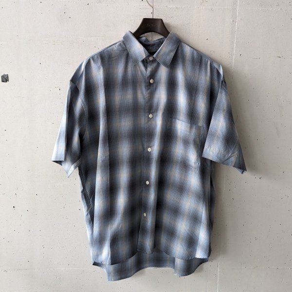 <img class='new_mark_img1' src='https://img.shop-pro.jp/img/new/icons10.gif' style='border:none;display:inline;margin:0px;padding:0px;width:auto;' />Ombre Check Regular Shirt - FADE BLUE