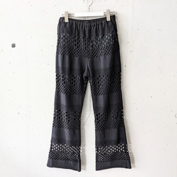 <img class='new_mark_img1' src='https://img.shop-pro.jp/img/new/icons9.gif' style='border:none;display:inline;margin:0px;padding:0px;width:auto;' />YENN () KNIT LACE PANTS - BLACK