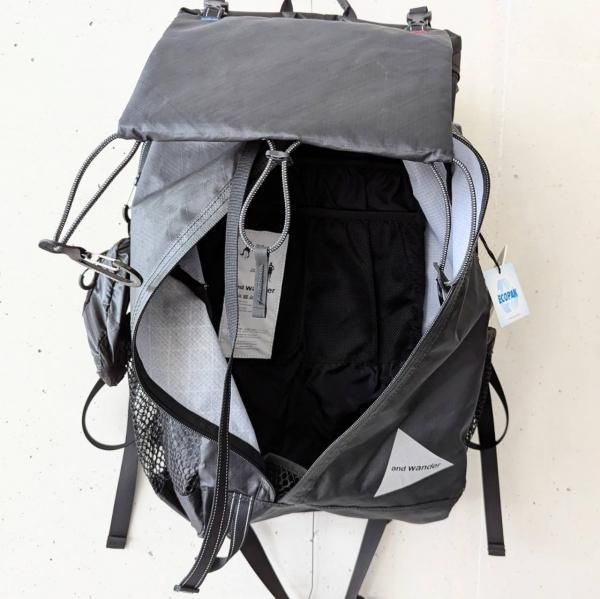 and wander(アンドワンダー) ECOPAK 30L backpack - BLACK｜La Barba 通販