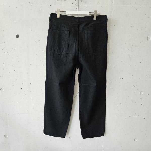 STILL BY HAND (スティルバイハンド) ワンタックテーパードデニム