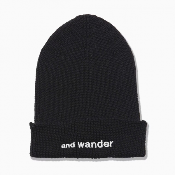 and wander(ɥ) merino wool cap - BLACK
