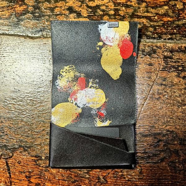 所作(shosa) card case BLACK × 金魚