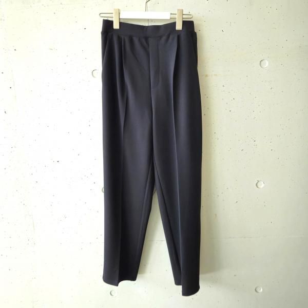 <img class='new_mark_img1' src='https://img.shop-pro.jp/img/new/icons9.gif' style='border:none;display:inline;margin:0px;padding:0px;width:auto;' />ZAMPA (ザンパ) イージーテーパードパンツ - BLACK