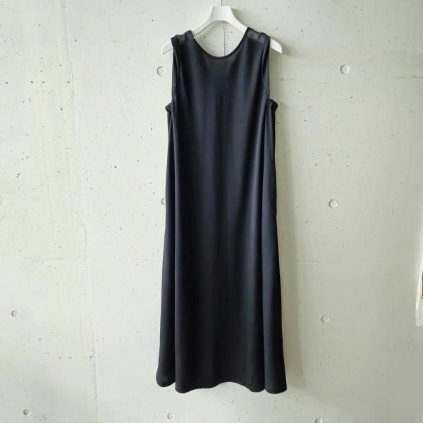 <img class='new_mark_img1' src='https://img.shop-pro.jp/img/new/icons9.gif' style='border:none;display:inline;margin:0px;padding:0px;width:auto;' />ZAMPA (ザンパ) シアー切替ワンピース - BLACK