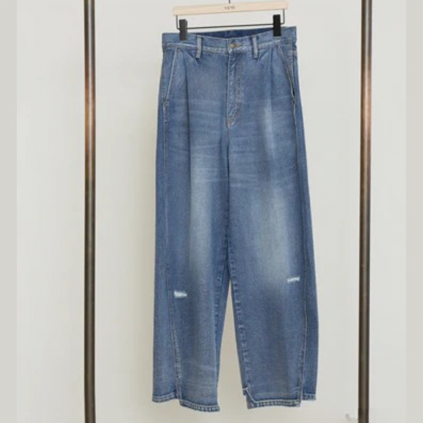 <img class='new_mark_img1' src='https://img.shop-pro.jp/img/new/icons9.gif' style='border:none;display:inline;margin:0px;padding:0px;width:auto;' />YENN (イエン) CURVED SEAM DENIM PT - BLUE