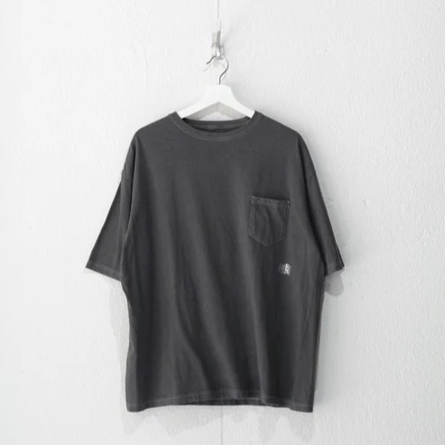 <img class='new_mark_img1' src='https://img.shop-pro.jp/img/new/icons10.gif' style='border:none;display:inline;margin:0px;padding:0px;width:auto;' />melple (ᥤץ) Pasadena Pocket S/S - BLACK