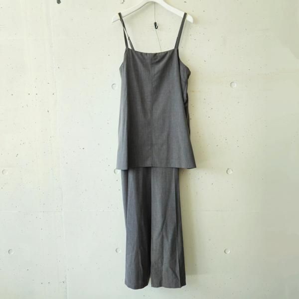 <img class='new_mark_img1' src='https://img.shop-pro.jp/img/new/icons9.gif' style='border:none;display:inline;margin:0px;padding:0px;width:auto;' />CHIGNON (シニヨン)  - キャミソールコンビネゾン - GREY