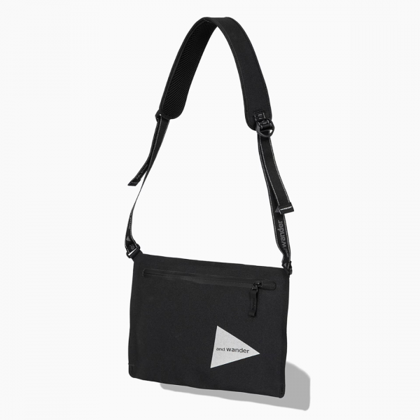 and wander アンドワンダー waterproof sacoche and wander(アンドワンダー) waterproof sacoche - BLACK｜La