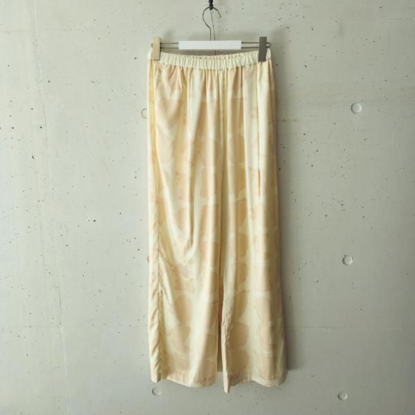 <img class='new_mark_img1' src='https://img.shop-pro.jp/img/new/icons9.gif' style='border:none;display:inline;margin:0px;padding:0px;width:auto;' />CHIGNON (シニヨン)  - オリジナルモチーフ柄パンツ - IVORY