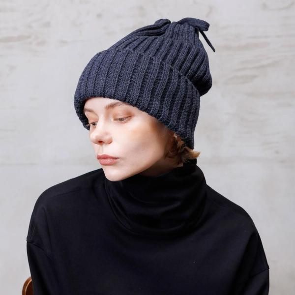 <img class='new_mark_img1' src='https://img.shop-pro.jp/img/new/icons10.gif' style='border:none;display:inline;margin:0px;padding:0px;width:auto;' />VOAAOV (ヴォアーブ) MERINO WOOL Watch & Neckwarmer - CHARCOAL