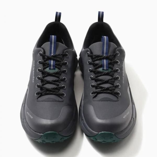 <img class='new_mark_img1' src='https://img.shop-pro.jp/img/new/icons10.gif' style='border:none;display:inline;margin:0px;padding:0px;width:auto;' />and wander(ɥ) waterproof trek shoes low - charcoal