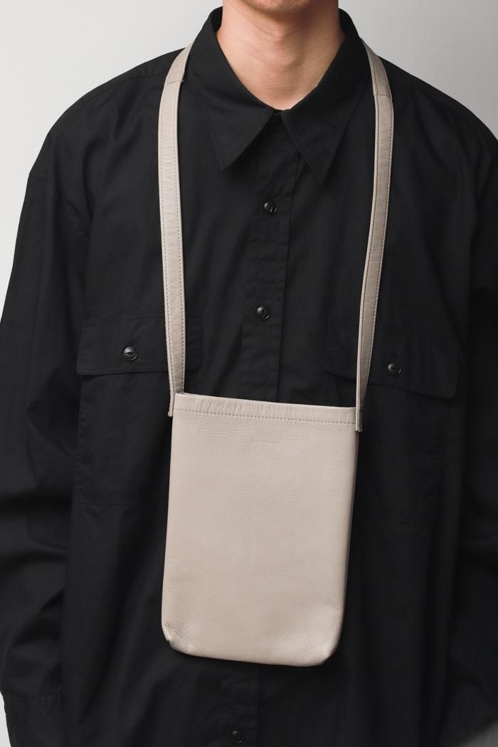 Hender Scheme (エンダースキーマ) cow shoulder small / カウ