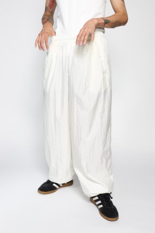 LOCALINA / hopping nylon pants - off white