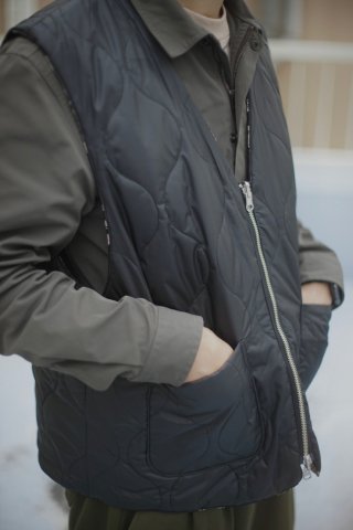 superNova. / Reversible zip vest - Velvet jacquard - black peony