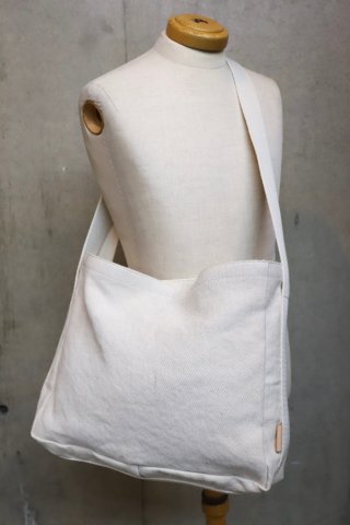 Hender Scheme / square shoulder bag small - natural