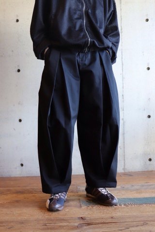 SAGE NATION / BOX PLEAT TROUSER - black