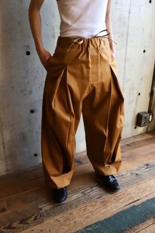 SAGE NATION / BOX PLEAT TROUSER - pecan