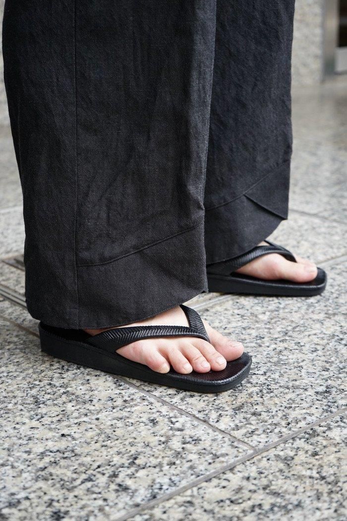 サンダル VTMNTS SS22 Black rubber slippers (VL12FL100X BLACKWHITE) Amazon.com | SywzX&xfybz Summer Men Slippers Plus Size US5.5