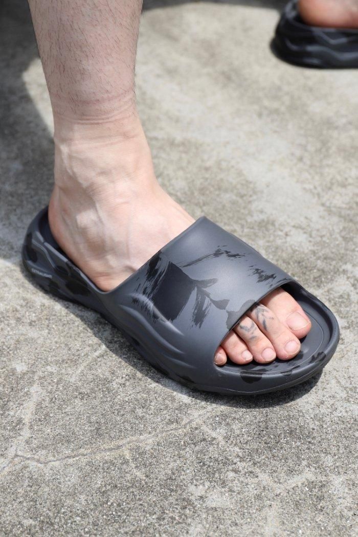 20%OFF》doubleu / ULTRA SPORTY SLIDE - MEN - carbone+black