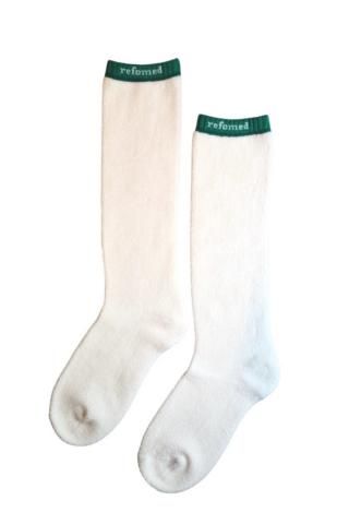 refomed / REVERSIBLE LONG SOCKS - white